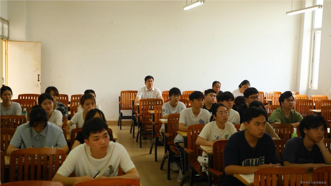 【教学质量提升月】艺术系开展《中国美术史》教学公开课